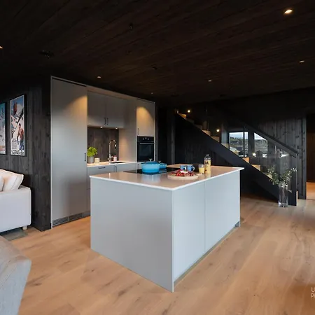 Exclusive Penthouse With Ski In Ski Out, גיילו